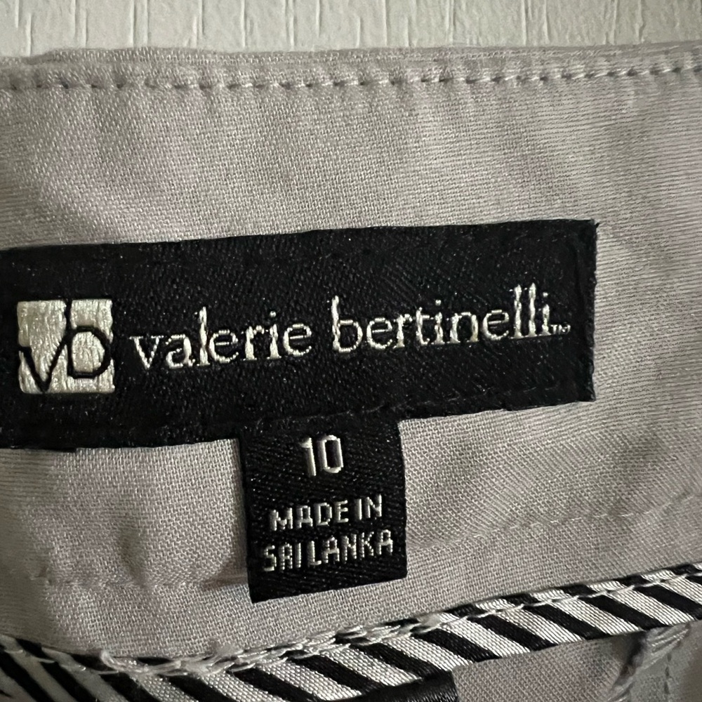 Valerie Bertinelli tan straight legged capri size 10 - Picture 6 of 8